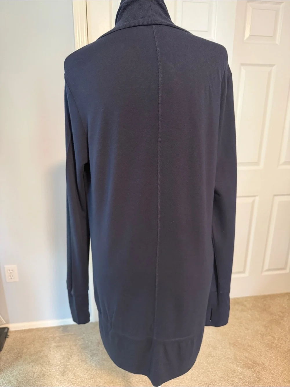 Athleta Pranayama Navy Wrap - Medium